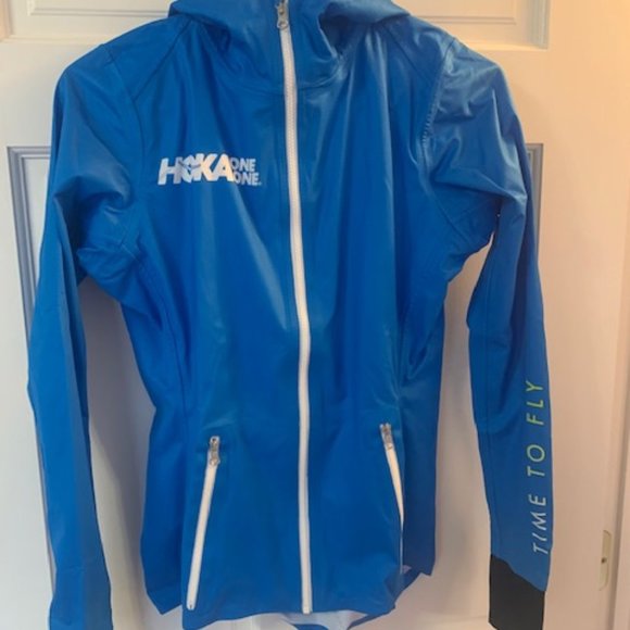 hoka one one running jacket
